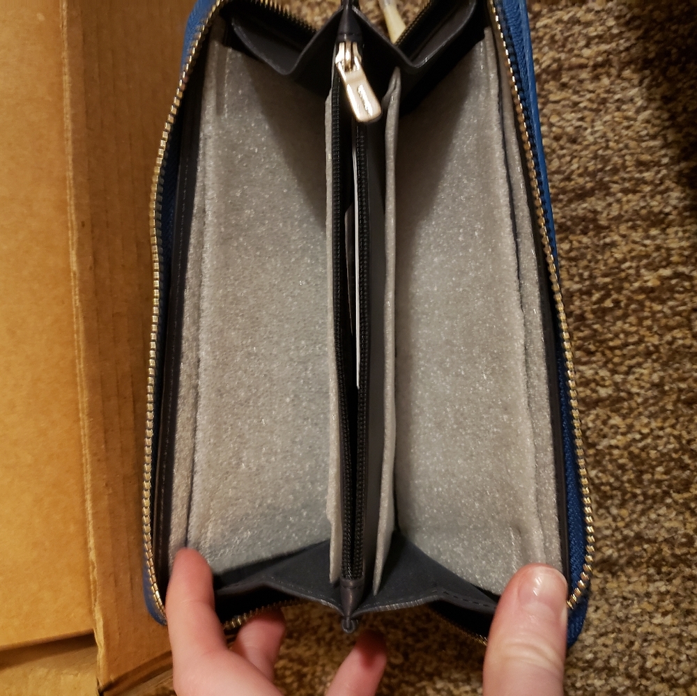 New Coach wallet - Picture 4 of 4